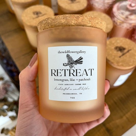 luxury spa retreat candle scented with lemongrass, lilac and patchouli